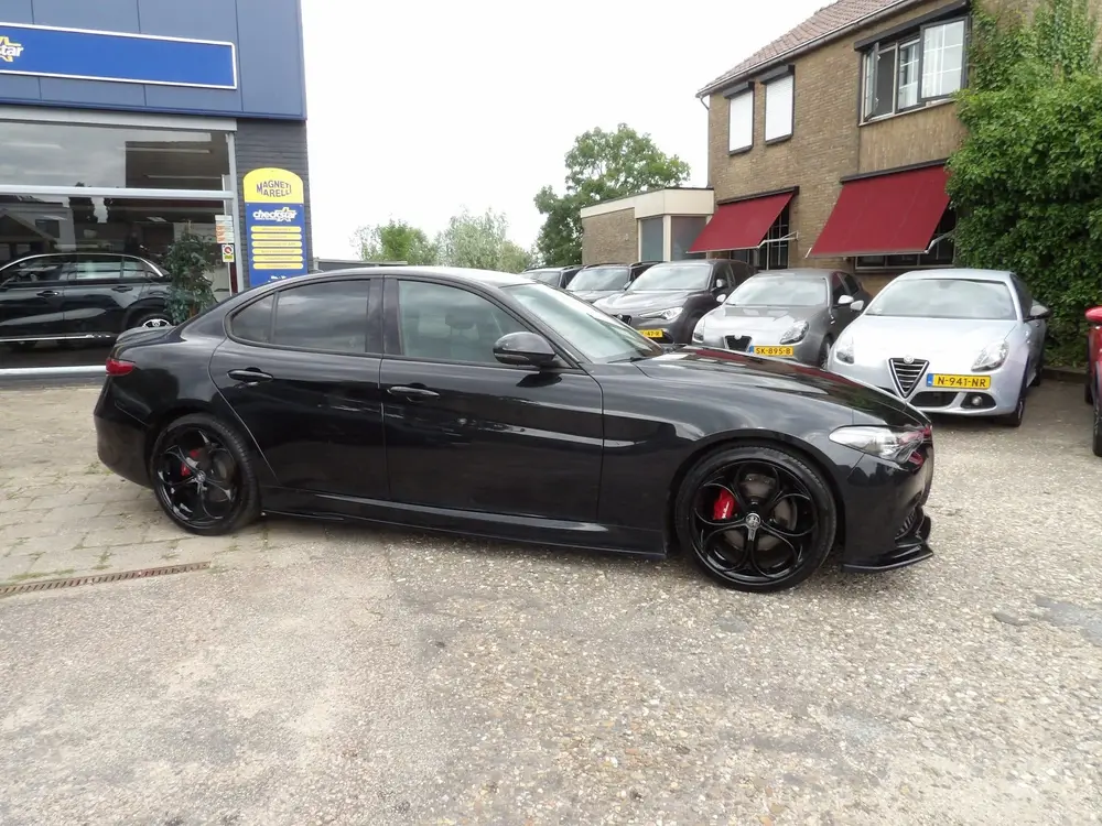 Alfa Romeo Giulia 2.2 Automaat diesel / NL-Auto / Rijklaarpr uit 2019, foto 2