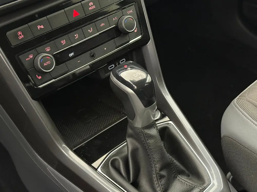 Volkswagen T-Cross 1.0 TSI Style | Trekhaak | Adaptive Cruis uit 2021, foto 12
