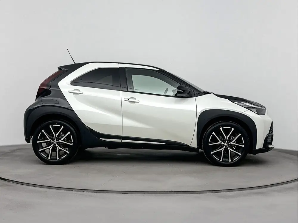 Toyota Aygo X Hybrid 115 GR Sport uit 2026, foto 11