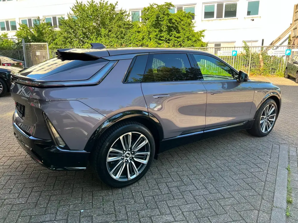 Cadillac Lyriq Sport uit 2024, foto 4
