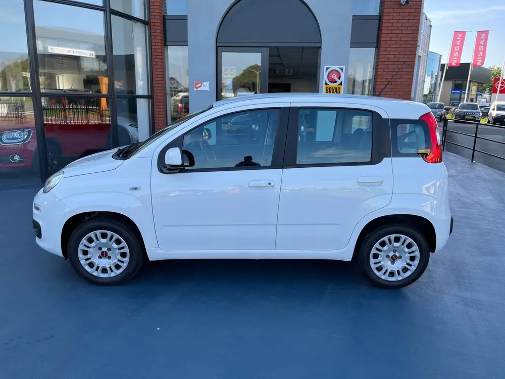 Fiat Panda 1.2 Lounge AIRCO HOGE INSTAP uit 2019, foto 2