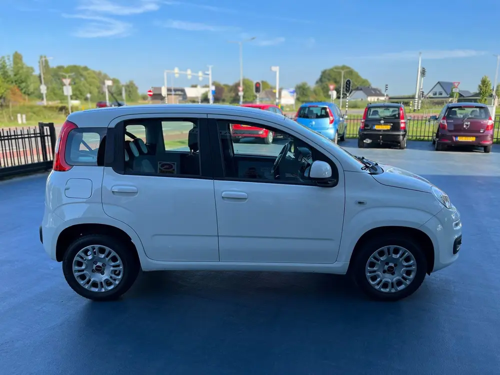 Fiat Panda 1.2 Lounge AIRCO HOGE INSTAP uit 2019, foto 6