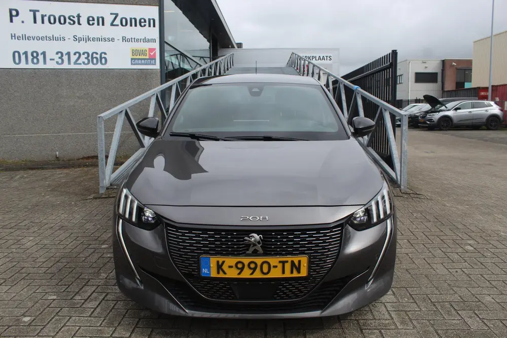 Peugeot 208 1.2 PureTech GT Pack Stoelverwarming 360 g uit 2021, foto 5