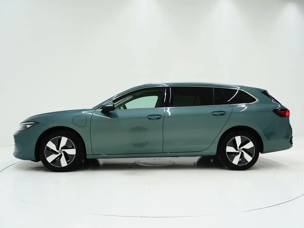 Volkswagen Passat Variant 1.5 eHybrid 204PK | Leder/Alcantar uit 2025, foto 2