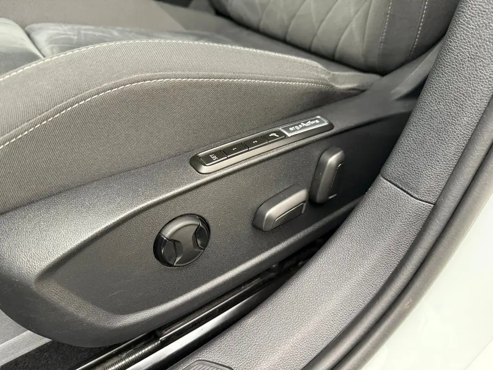 Volkswagen Golf 1.5 eTSI Style | Adaptive Cruise | Navi | St uit 2020, foto 14