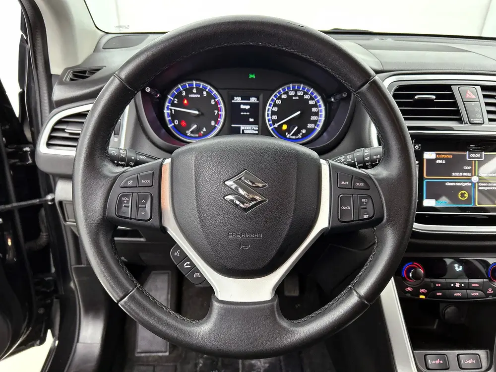 Suzuki S-Cross 1.0 Boosterjet Select | Camera | Navigatie | uit 2019, foto 16