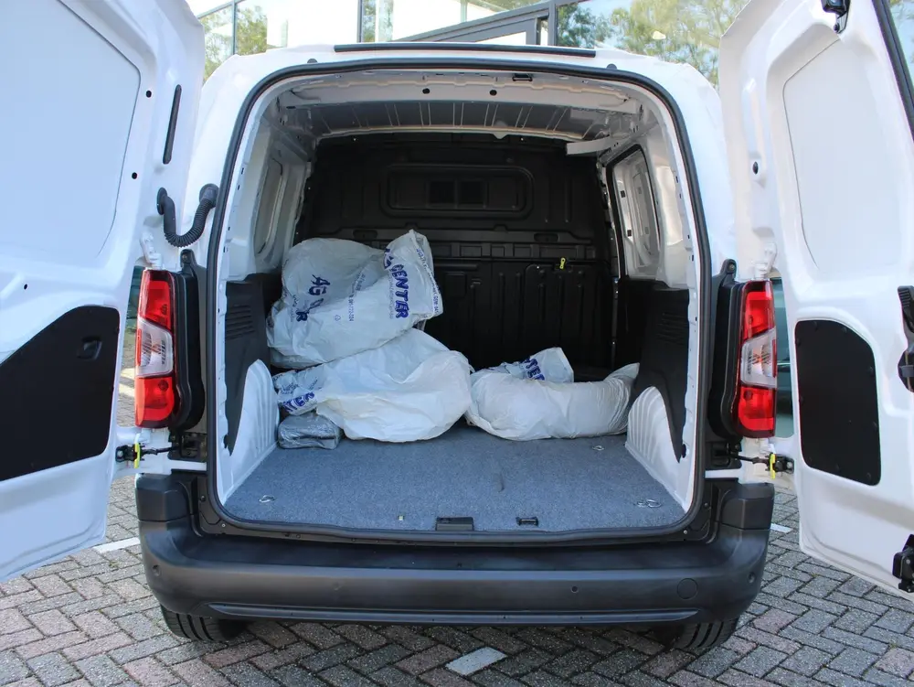 Opel Combo 1.5 BlueHDi 130 S&S L1 uit 2024, foto 8