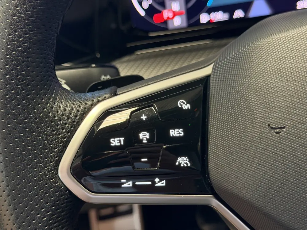 Volkswagen Golf 1.5 eTSI R-Line|H/K Audio|El.trekh|Matrix IQ uit 2024, foto 14