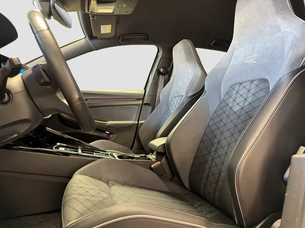 Volkswagen Golf 1.5 eTSI R-Line|H/K Audio|El.trekh|Matrix IQ uit 2024, foto 4