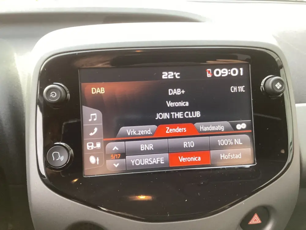 Toyota Aygo 1.0 VVT-i AUTOMAAT x-joy Airco Ecc Lm Velg uit 2019, foto 12