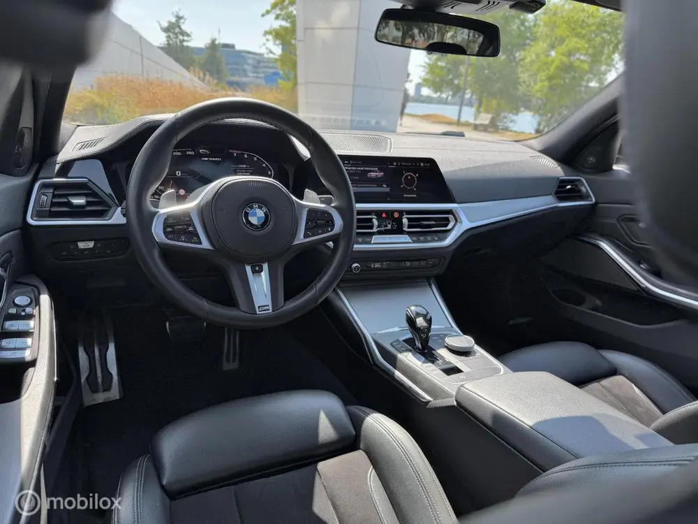 BMW 3-serie M340i xDrive High Executive Edition uit 2020, foto 12