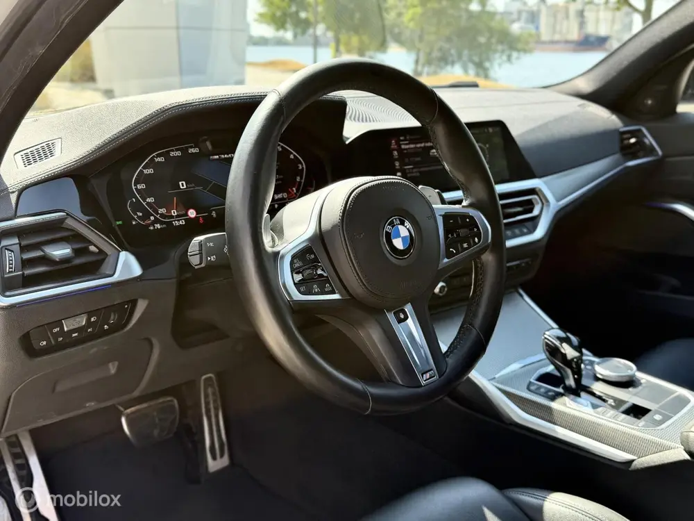 BMW 3-serie M340i xDrive High Executive Edition uit 2020, foto 3