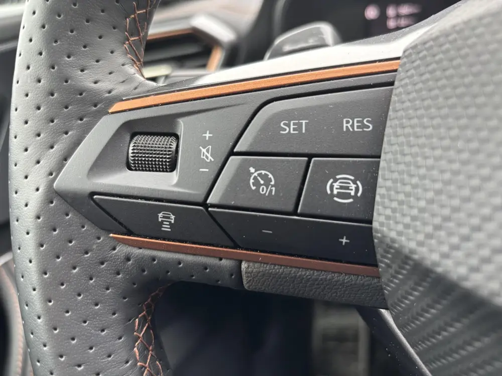Cupra Formentor 1.4 e-Hybrid VZ Performance 245 PK uit 2023, foto 10