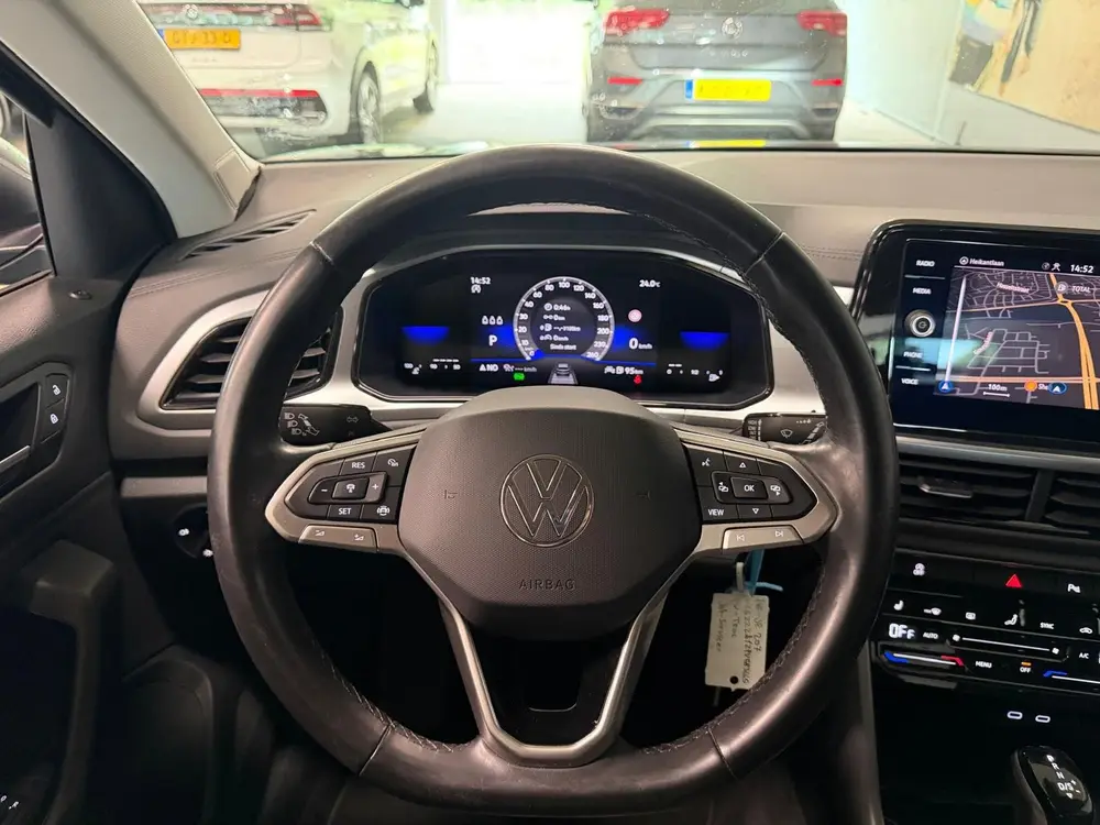 Volkswagen T-Roc 1.5 TSI Life Business LED-ACC-NAVI-APPLE CA uit 2023, foto 14