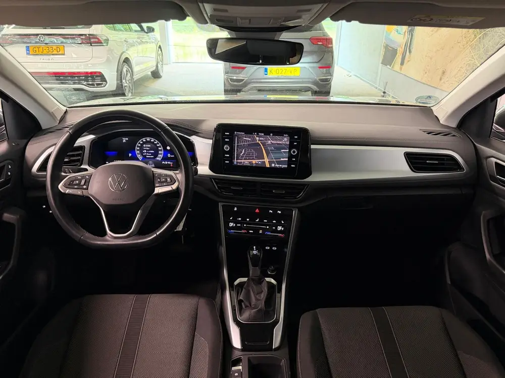 Volkswagen T-Roc 1.5 TSI Life Business LED-ACC-NAVI-APPLE CA uit 2023, foto 9