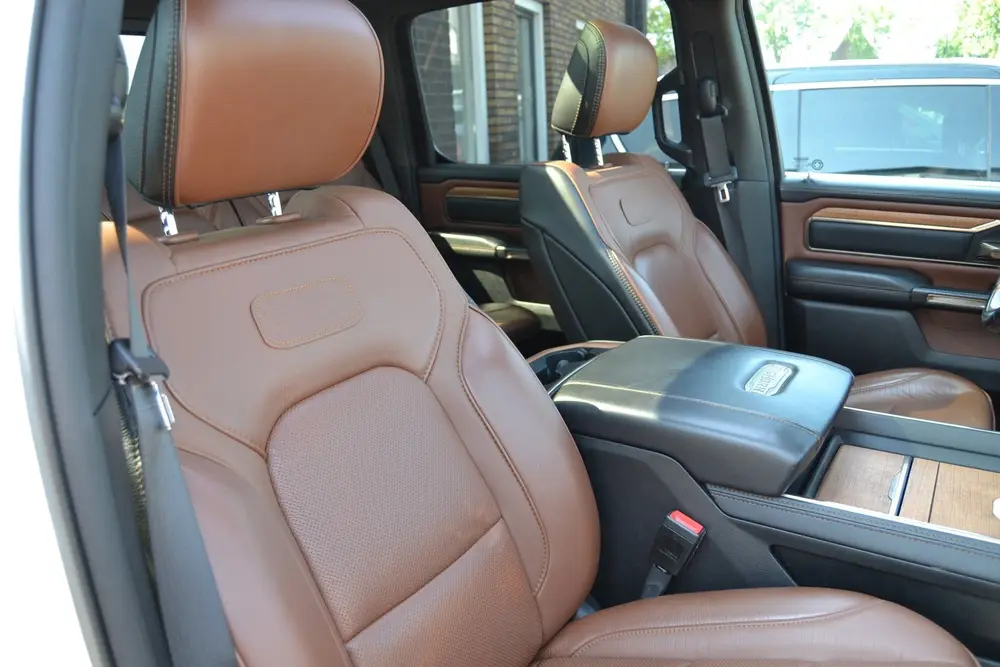 Dodge Ram 1500 5.7 V8 Crew Cab Limited longhorn met panorama uit 2022, foto 16
