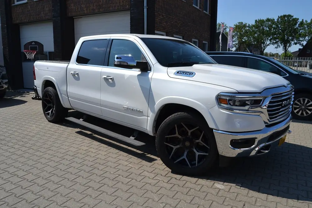 Dodge Ram 1500 5.7 V8 Crew Cab Limited longhorn met panorama uit 2022, foto 9