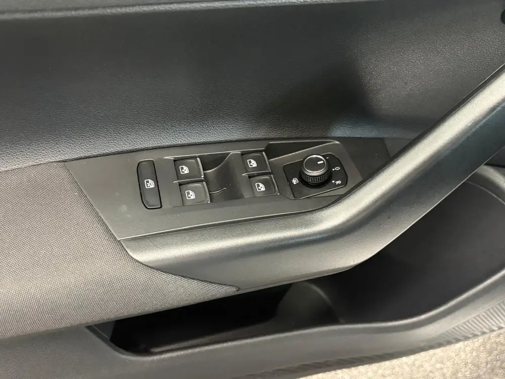Volkswagen Polo 1.0 TSI 110pk DSG Highline Navigatie Apple C uit 2021, foto 9