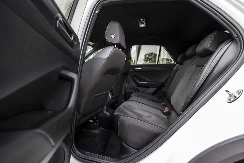 Volkswagen T-Roc 1.5 TSI R-Line | Ergo-stoel | Camera | Carp uit 2023, foto 12