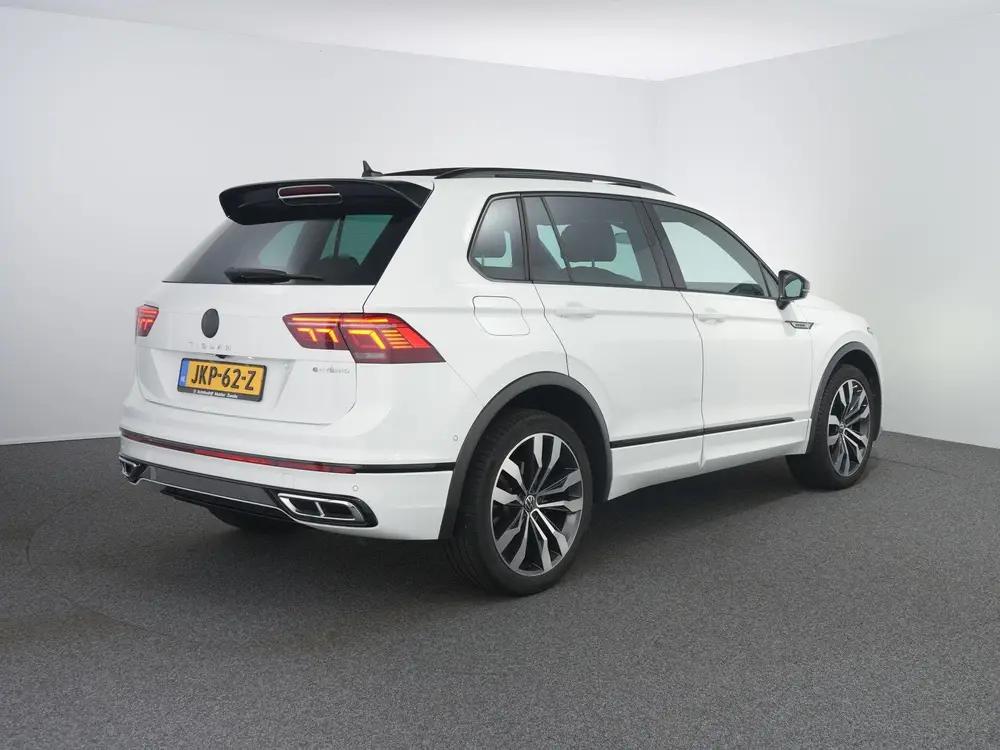 Volkswagen Tiguan 1.4 TSI eHybrid R-Line Business+ | Black s uit 2022, foto 2