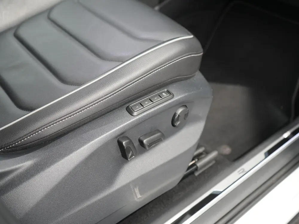 Volkswagen Tiguan 1.4 TSI eHybrid R-Line Business+ | Black s uit 2022, foto 7