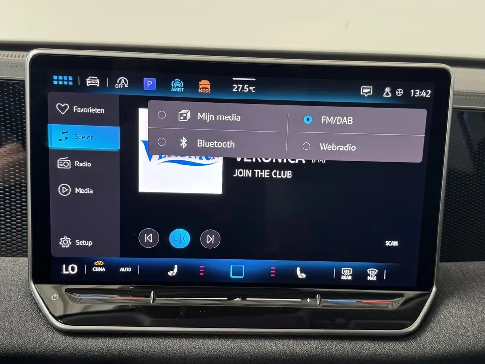 Volkswagen Tiguan 1.5 eTSI | Navigatie | Camera | Stoelverwa uit 2024, foto 14