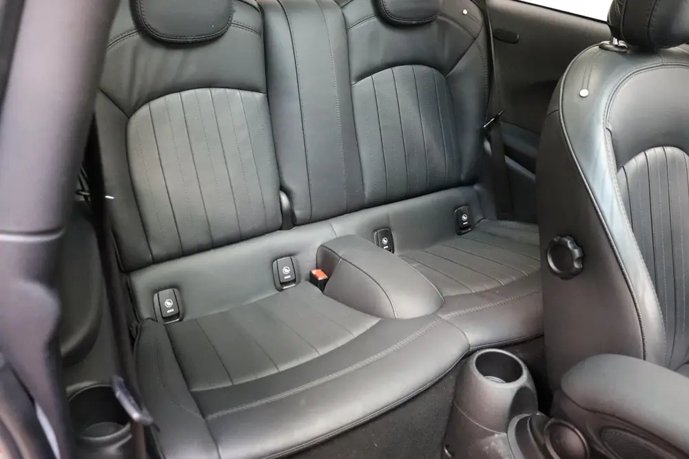 Mini Hatchback Cooper S Knightsbridge Edition Automaat 3 uit 2019, foto 16