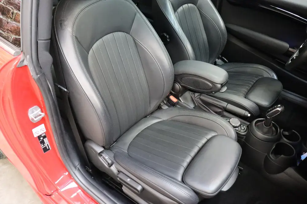 Mini Hatchback Cooper S Knightsbridge Edition Automaat 3 uit 2019, foto 17
