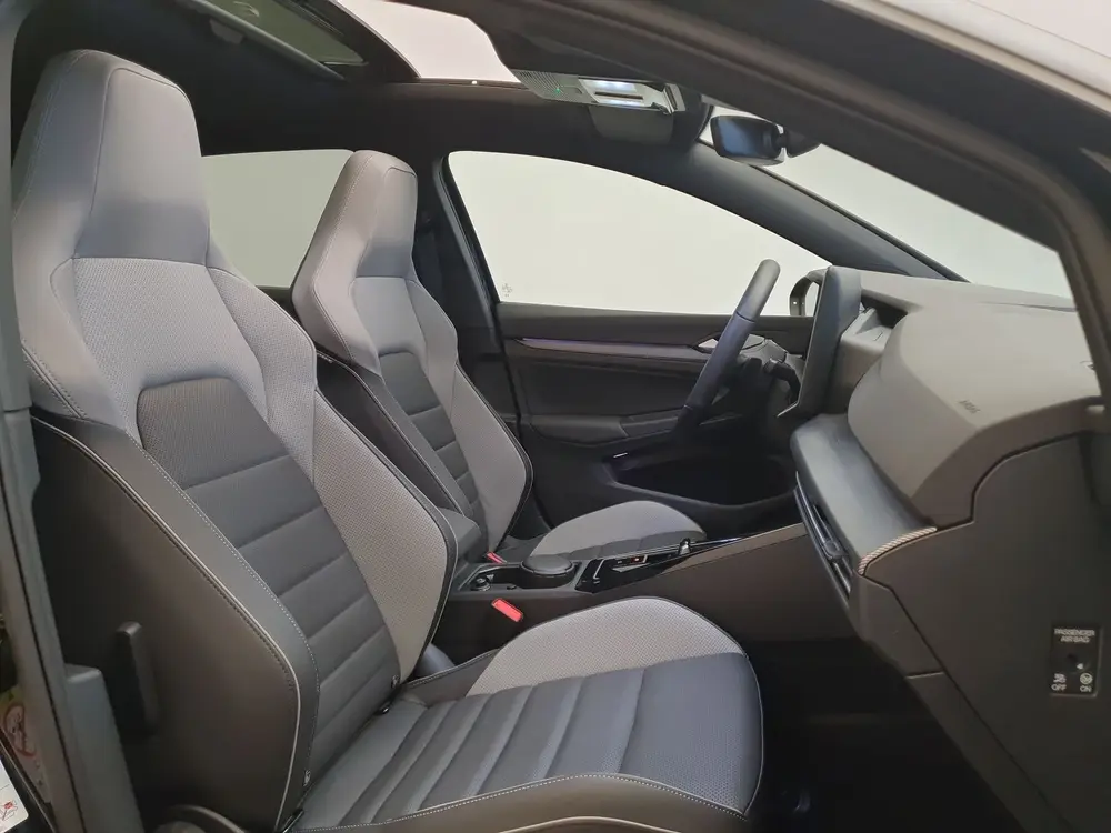 Volkswagen Golf GTE 1.5 eHybrid 272pk DSG/AUT Leder, Pano, W uit 2025, foto 3
