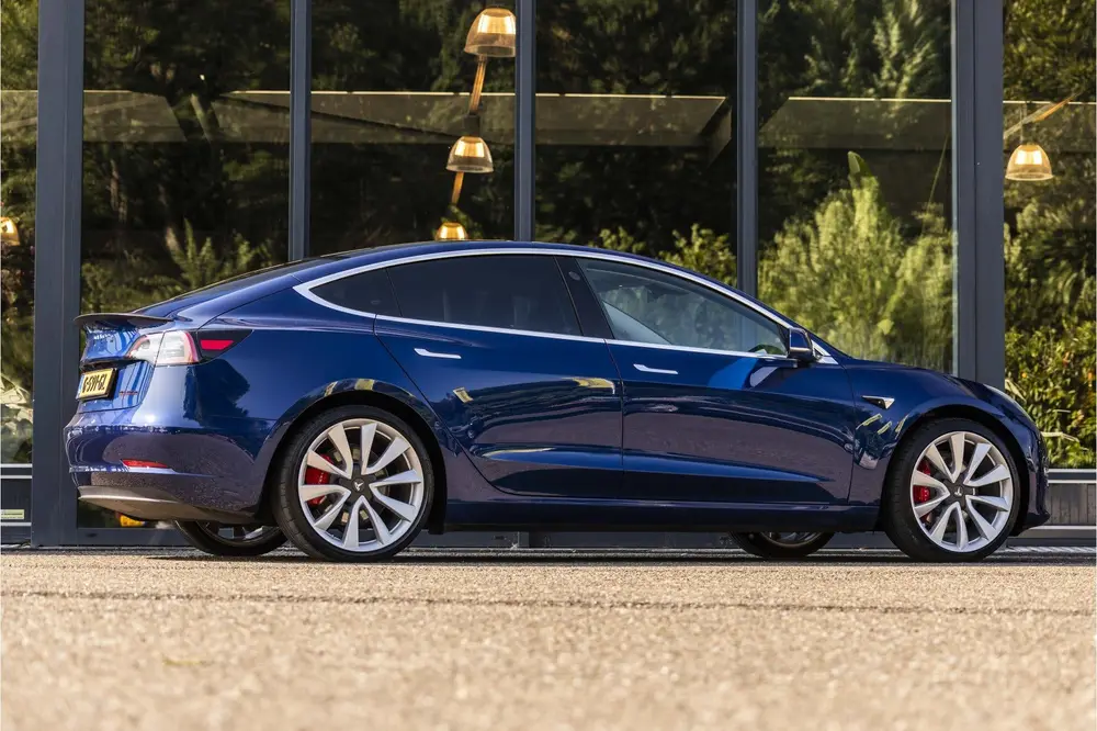 Tesla Model 3 Performance AWD 75 kWh SOH 85.8% (bj 2019) uit 2019, foto 5