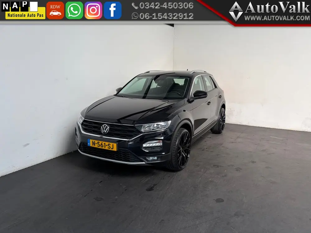 Volkswagen T-Roc 1.5 TSI Sport. Trekhaak 20´´ (bj 2022) uit 2022