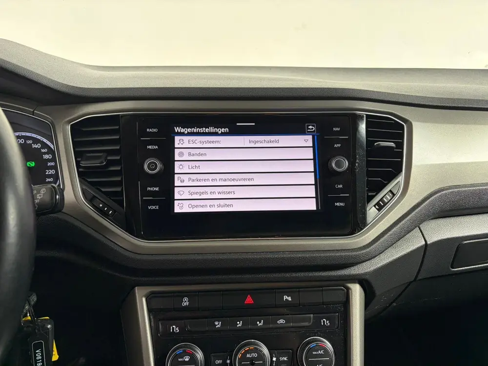 Volkswagen T-Roc 1.5 TSI Sport. Trekhaak 20´´ (bj 2022) uit 2022, foto 10