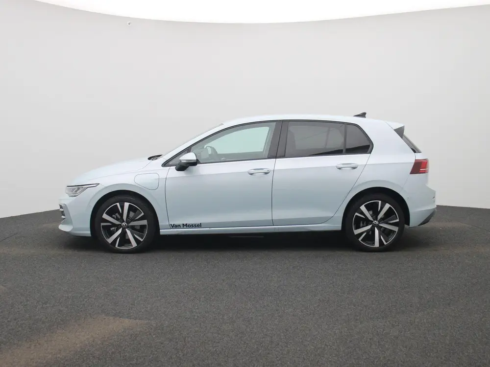 Volkswagen Golf 1.5 eHybrid Life Edition | Automaat | Naviga uit 2025, foto 4