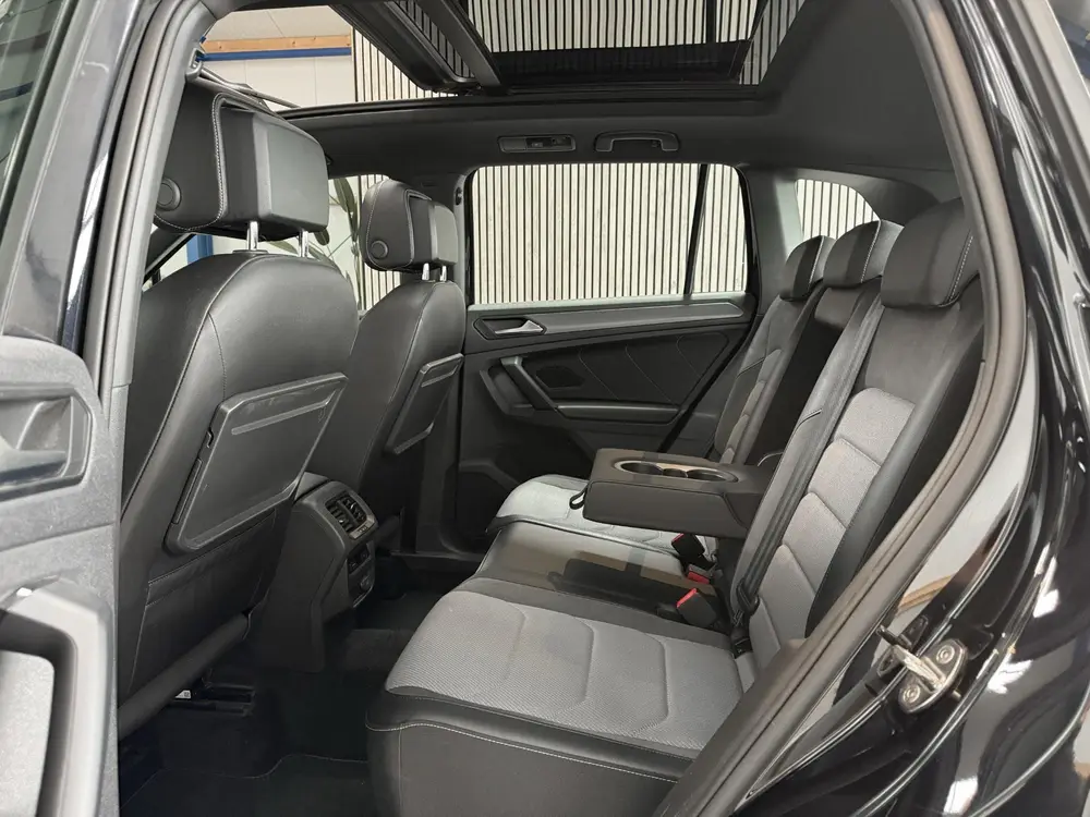 Volkswagen Tiguan 1.5 TSI ACT Highline R Line - PANORAMADAK uit 2019, foto 8