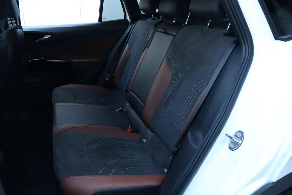 Volkswagen ID.4 Business 77 kWh / DAB / Adaptive Cruise uit 2021, foto 11