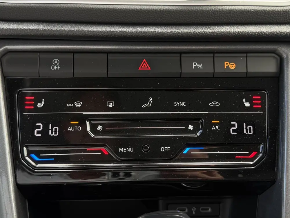 Volkswagen T-Roc 1.5 TSI R-Line Business Trekhaak Camera nav uit 2023, foto 19