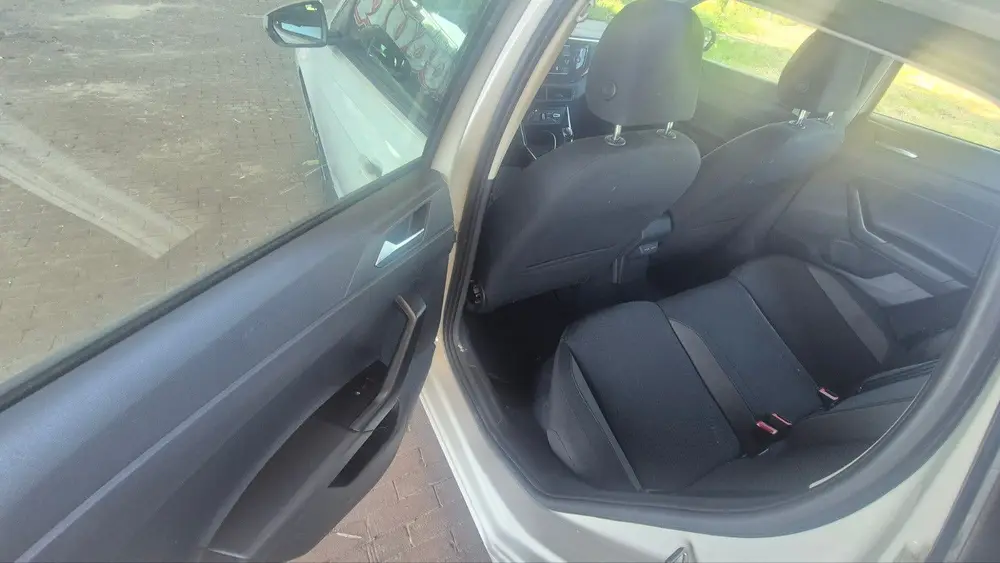 Volkswagen Polo 1.0 MPI 80pk 2023 Grijs uit 2023, foto 11