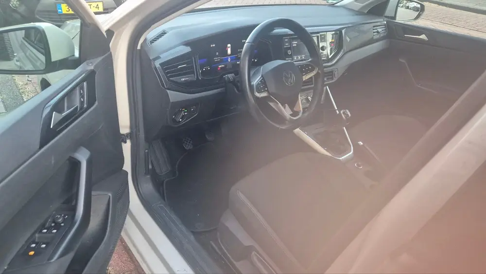 Volkswagen Polo 1.0 MPI 80pk 2023 Grijs uit 2023, foto 9