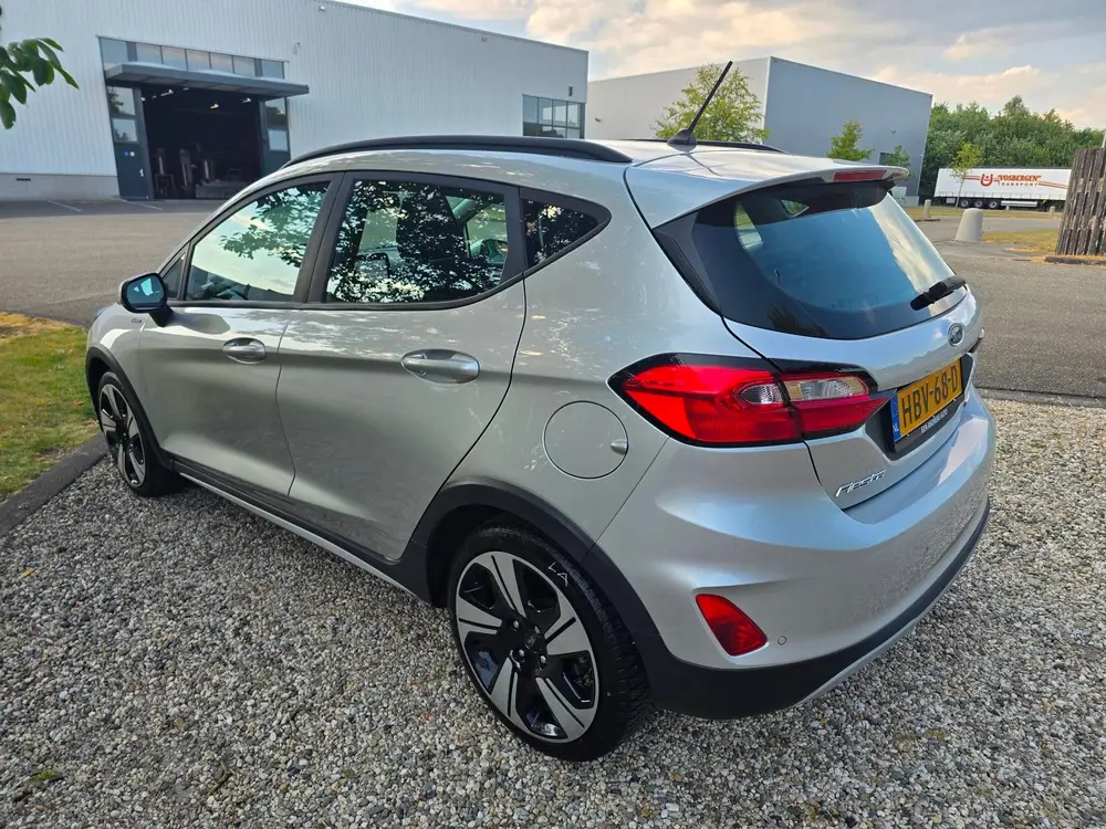 Ford Fiesta 1.0 EcoBoost Hybrid Titanium Vignale Autom uit 2022, foto 8