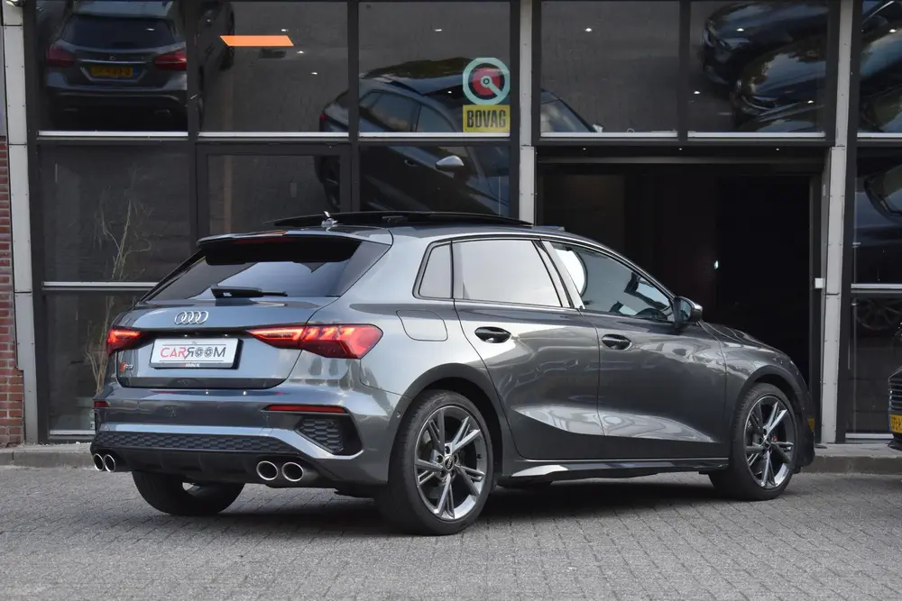 Audi A3 2.0 TFSI S3 quattro Pano Massage Keyless L uit 2023, foto 5