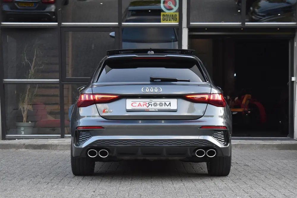 Audi A3 2.0 TFSI S3 quattro Pano Massage Keyless L uit 2023, foto 6