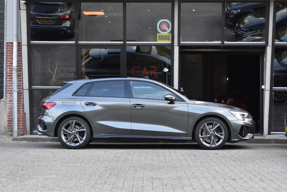 Audi A3 2.0 TFSI S3 quattro Pano Massage Keyless L uit 2023, foto 8