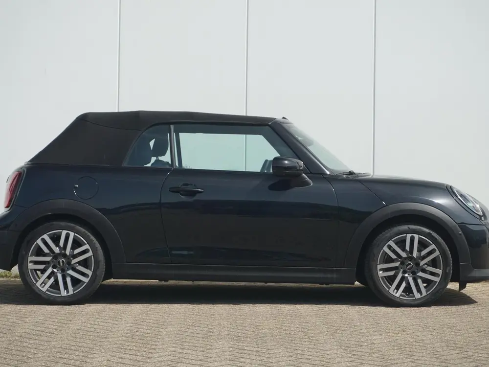 Mini Cabrio Cooper C uit 2025, foto 8