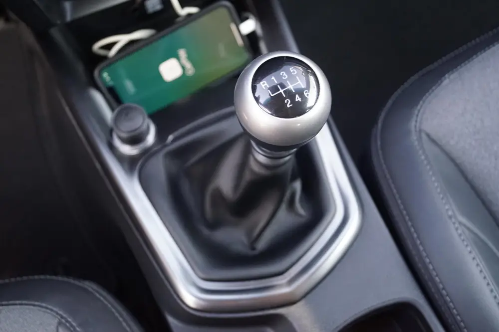 SsangYong Tivoli 1.5 T-GDI 2WD Quartz 163PK Navi Camera Half uit 2020, foto 20