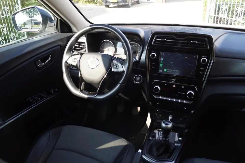 SsangYong Tivoli 1.5 T-GDI 2WD Quartz 163PK Navi Camera Half uit 2020, foto 3