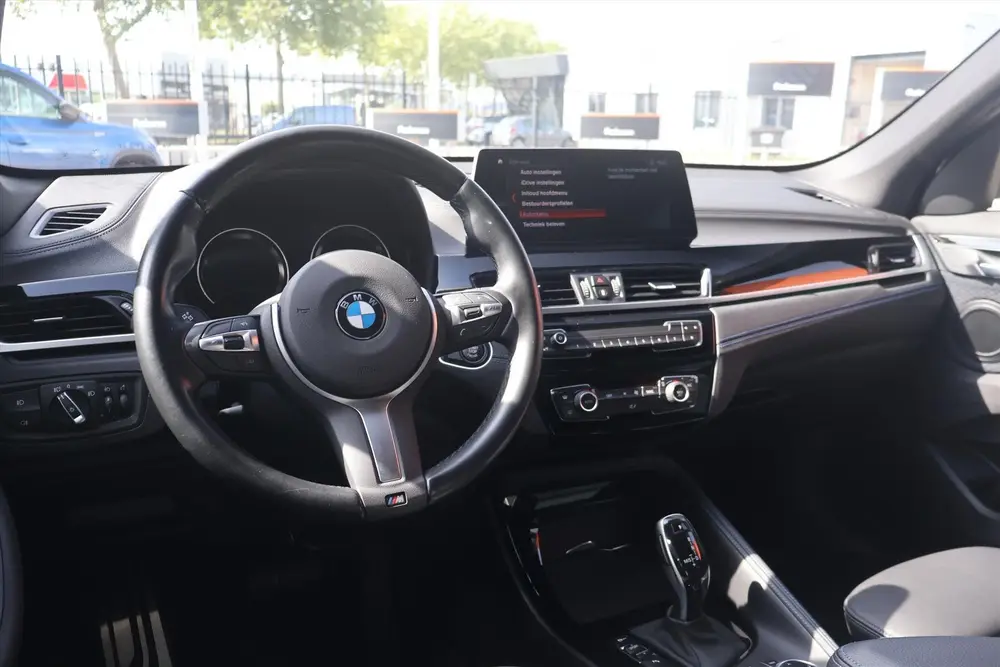 BMW X1 sDrive18i M-Sport uit 2022, foto 10