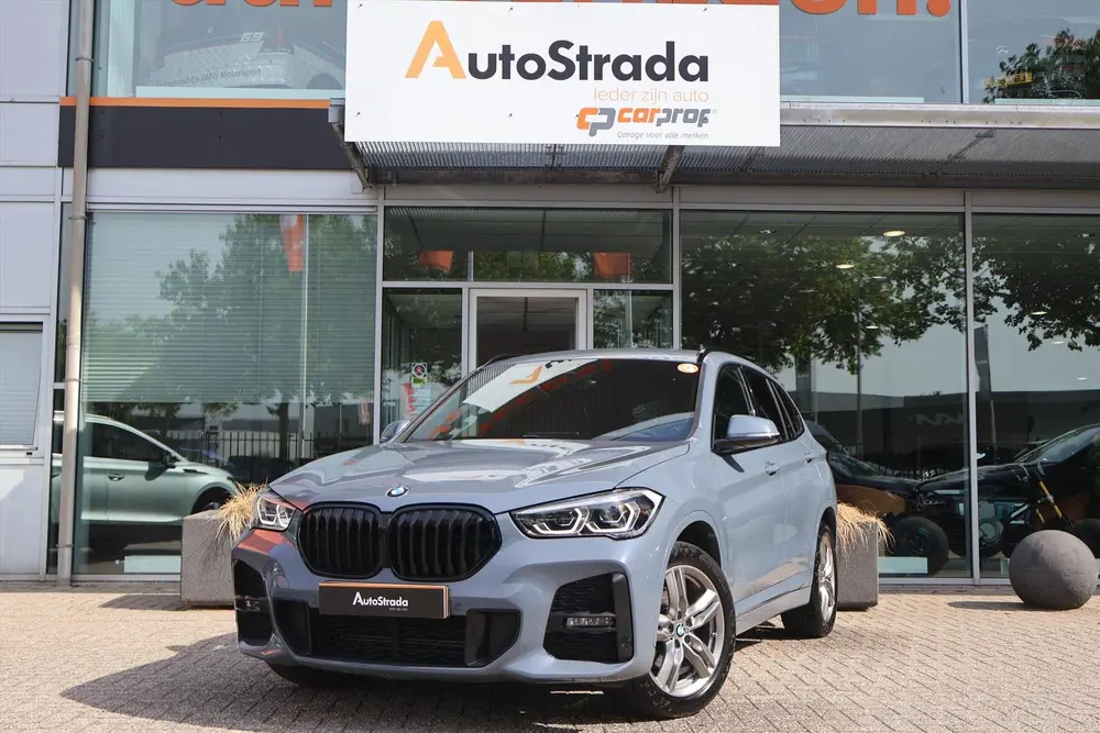 BMW X1 sDrive18i M-Sport uit 2022, foto 3