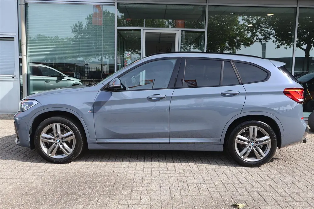 BMW X1 sDrive18i M-Sport uit 2022, foto 9