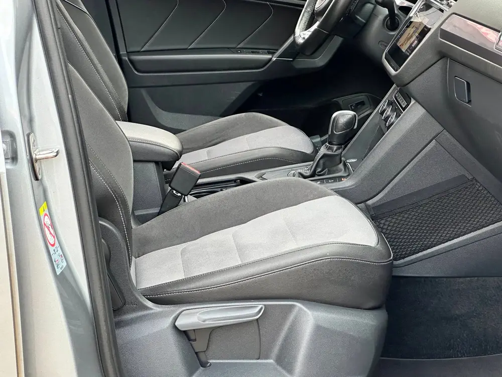 Volkswagen Tiguan Allspace 1.5 TSI Highline Business R 7p/PA uit 2021, foto 12