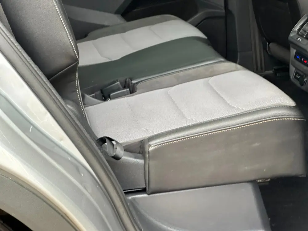 Volkswagen Tiguan Allspace 1.5 TSI Highline Business R 7p/PA uit 2021, foto 18